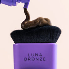Load image into Gallery viewer, Luna Bronze Contour Blending Brush
