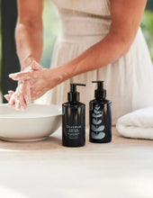 Load image into Gallery viewer, Olverum Purifying Hand Wash
